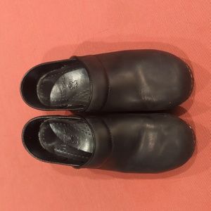 Black Dansko Clogs size 37